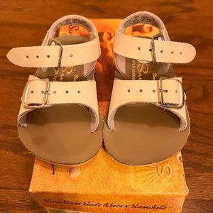 Saltwater Surfer Sandal White, Size 3